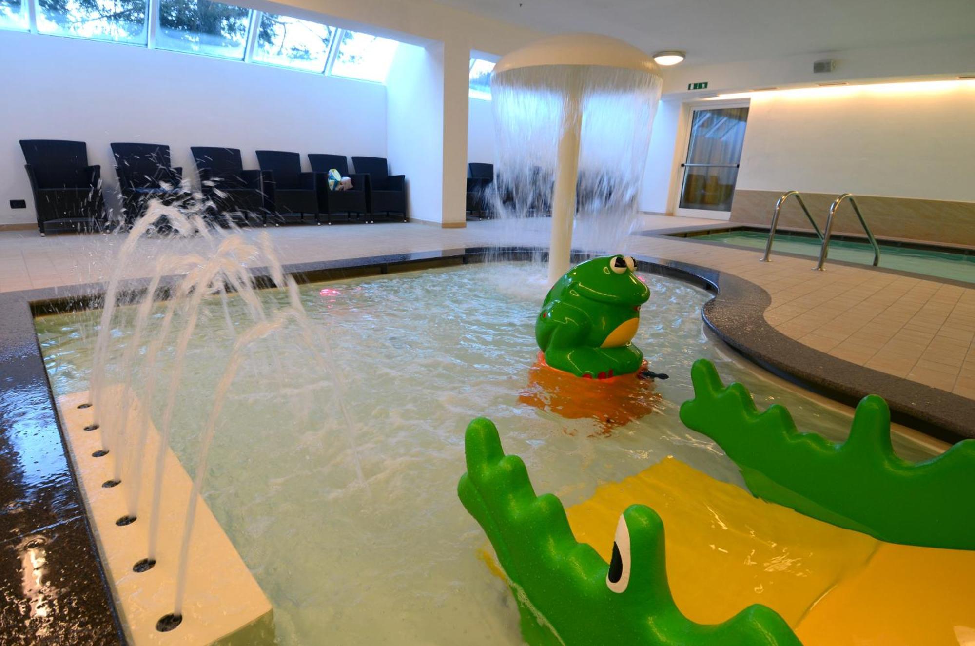Resort Dolce Casa - Family & Spa Hotel Моэна Экстерьер фото